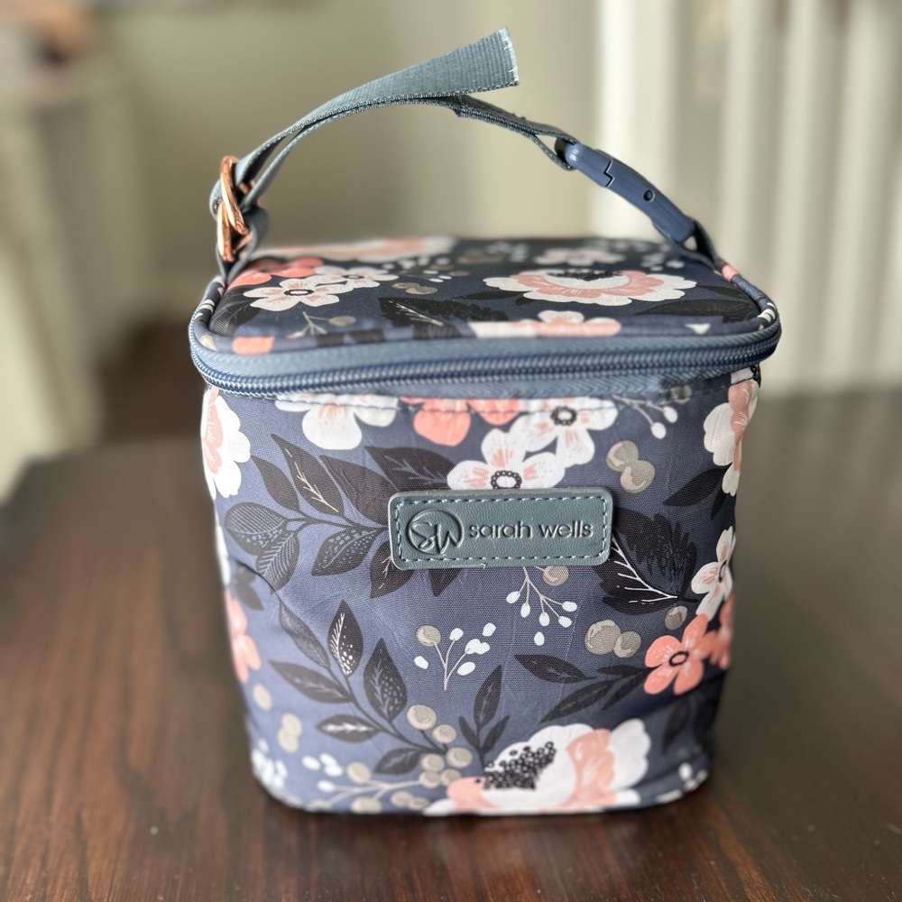 Sarah Wells Cold Gold breastmilk cooler in Le Floral